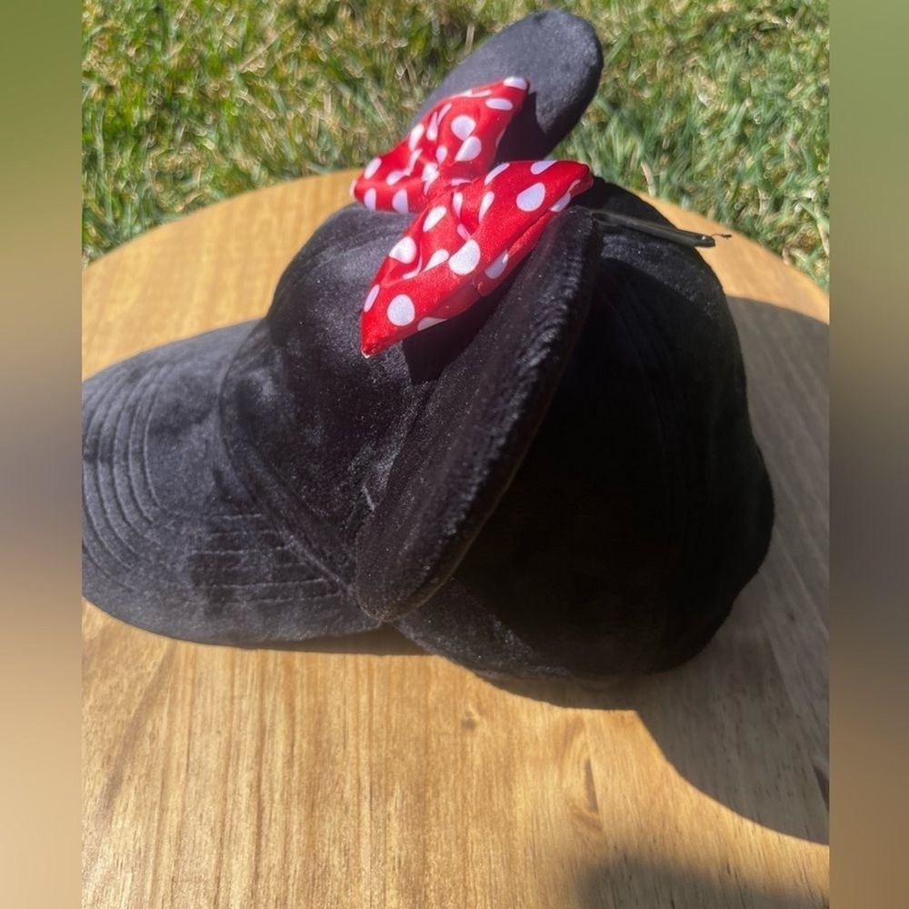 Disney Women's Minnie Mouse Hat w/ Red Polka Dot Bow Velour SOUVENIR OS GIFT NEW - Picture 6 of 11